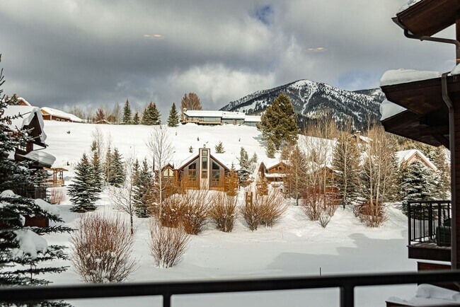 Building Photo - Immaculate Spanish Peaks Condo with Hot Tub & Pool Access