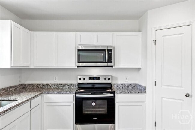 Building Photo - 217 Foster St