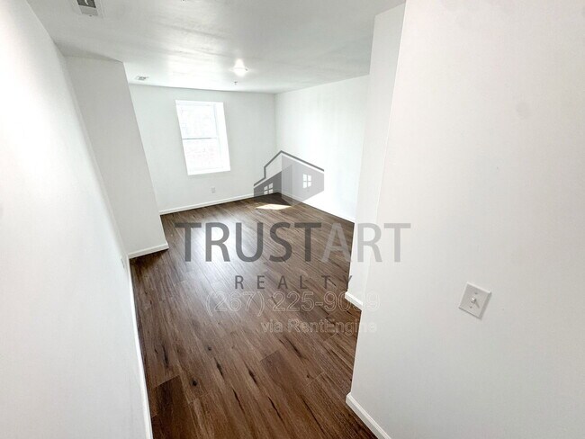 Building Photo - 2317 N 15th St