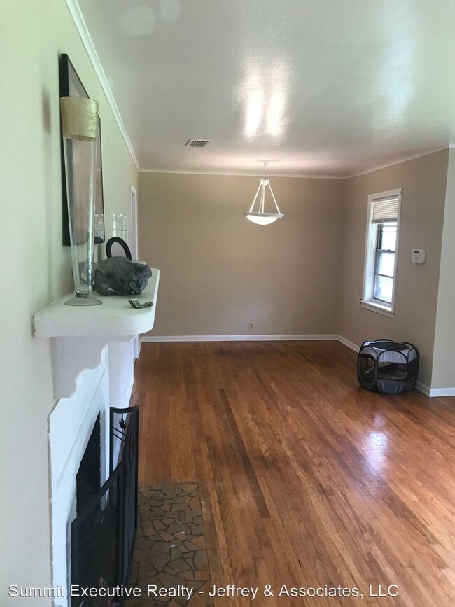 Building Photo - 3 br, 1.5 bath House - 970 Poleman Rd