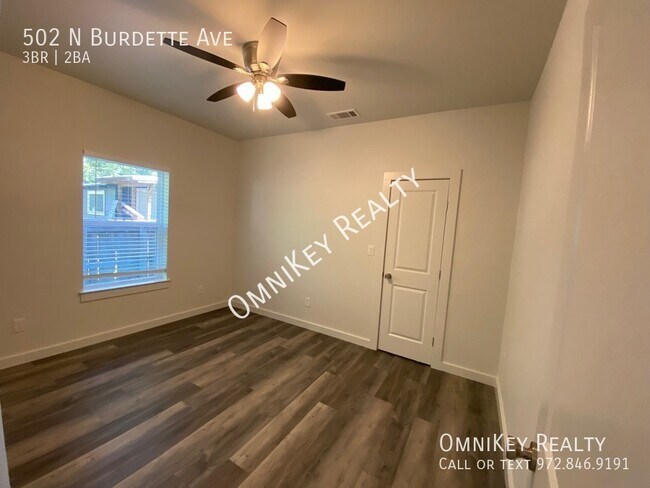 Building Photo - 502 N Burdette Ave