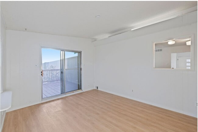 Building Photo - 126 Elbring Dr
