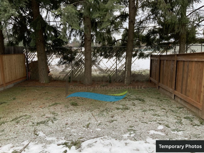 Building Photo - 3-Bed Home with Garage & Fenced Yard in Pr...