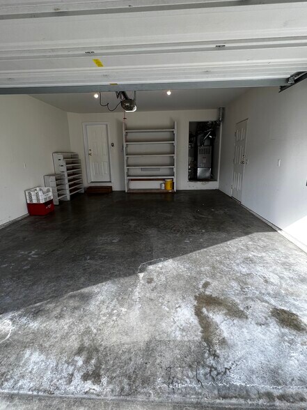 Building Photo - 4031 Glengary Rd