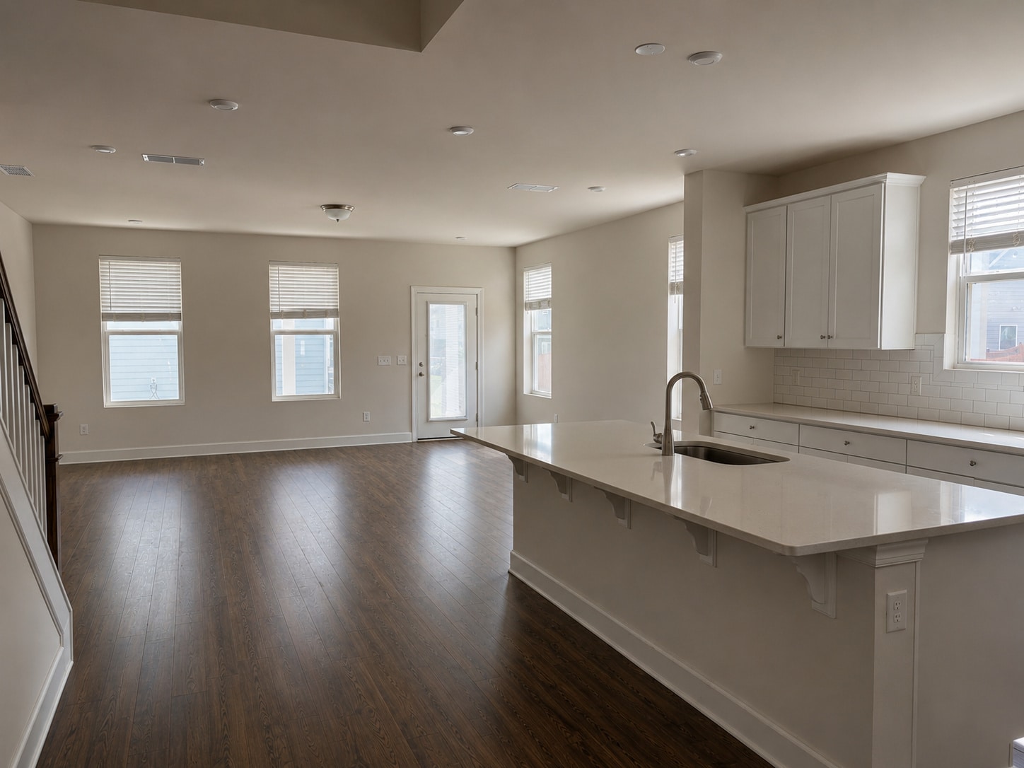Building Photo - 400 Mabels Way