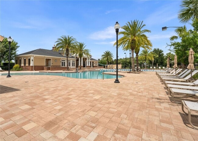 Building Photo - Gorgeous 3/2 in Oakmont!!!