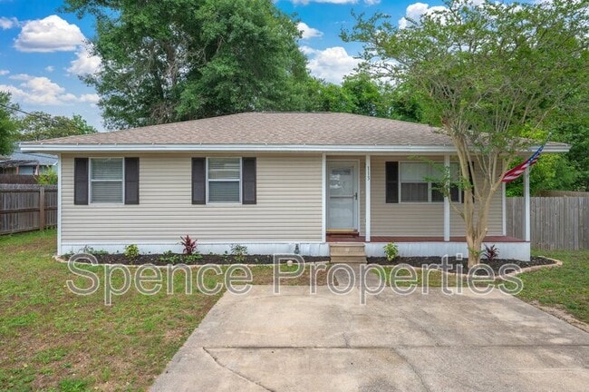 Primary Photo - 113 Marimba St