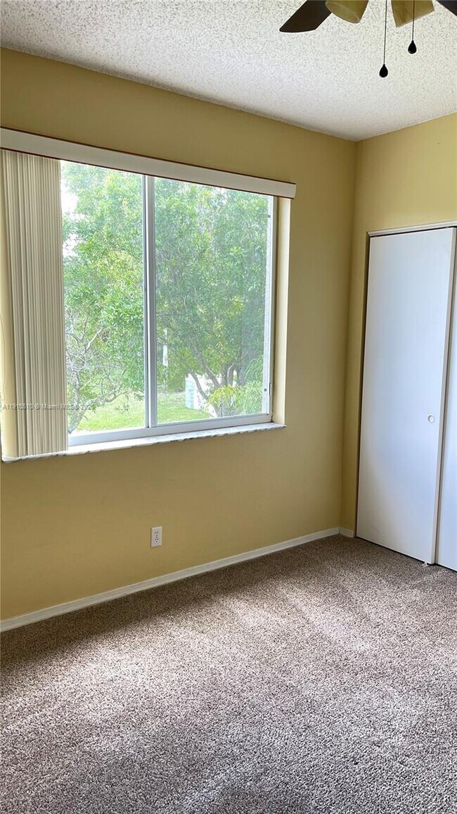 Building Photo - 8110 San Carlos Cir