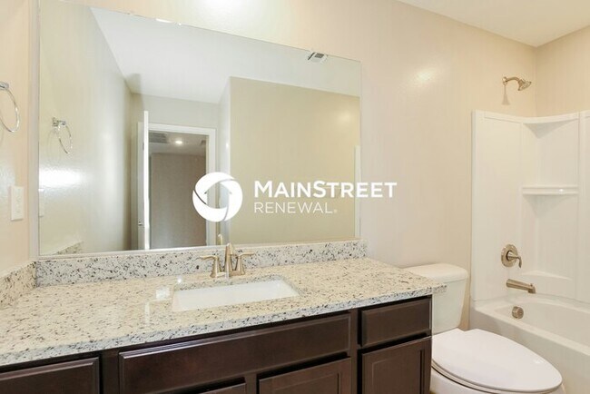 Building Photo - 4 Bedroom Pet-Friendly Home in Phoenix, AZ...