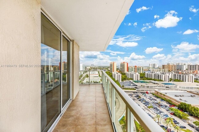 Building Photo - 16699 Collins Ave