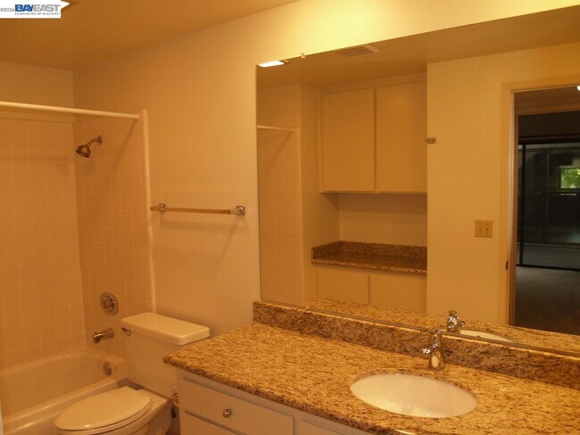 Building Photo - 703 Paradise Valley Ct