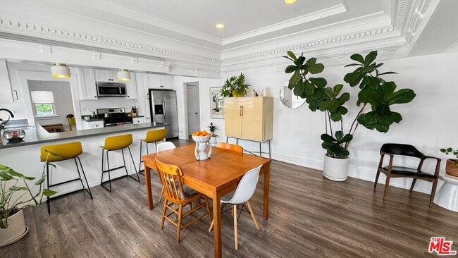 Building Photo - 3489 2nd Ave