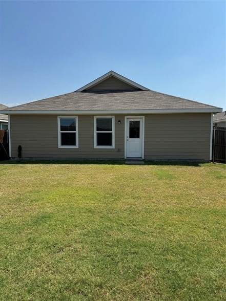 Building Photo - 652 Autumnwood Way
