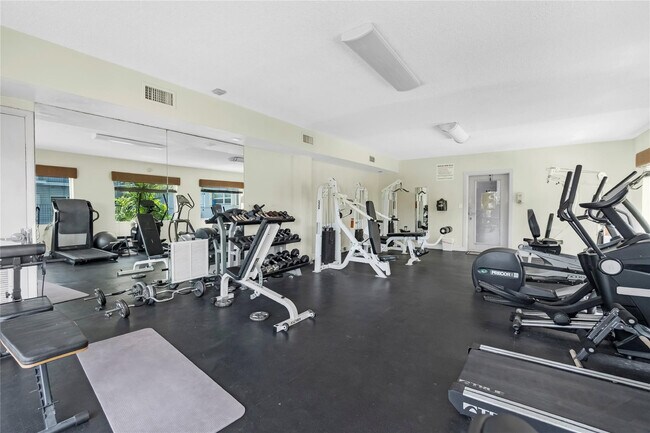 Building Photo - 2600 S Ocean Dr