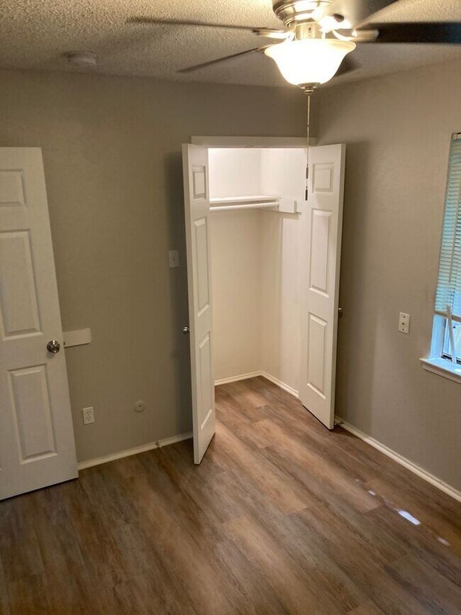 Building Photo - 1770 Belshire Ct