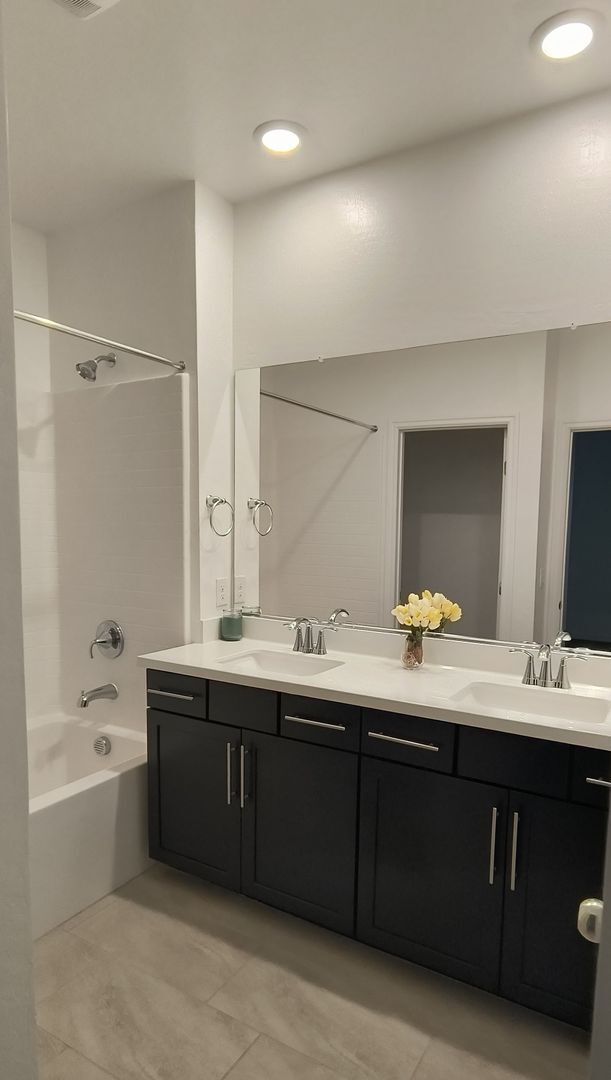 Building Photo - West Summerlin Townhouse - 1833-SqFt. - 3-beds, 2.5-baths, 2-car attached garage, Gated Comm.