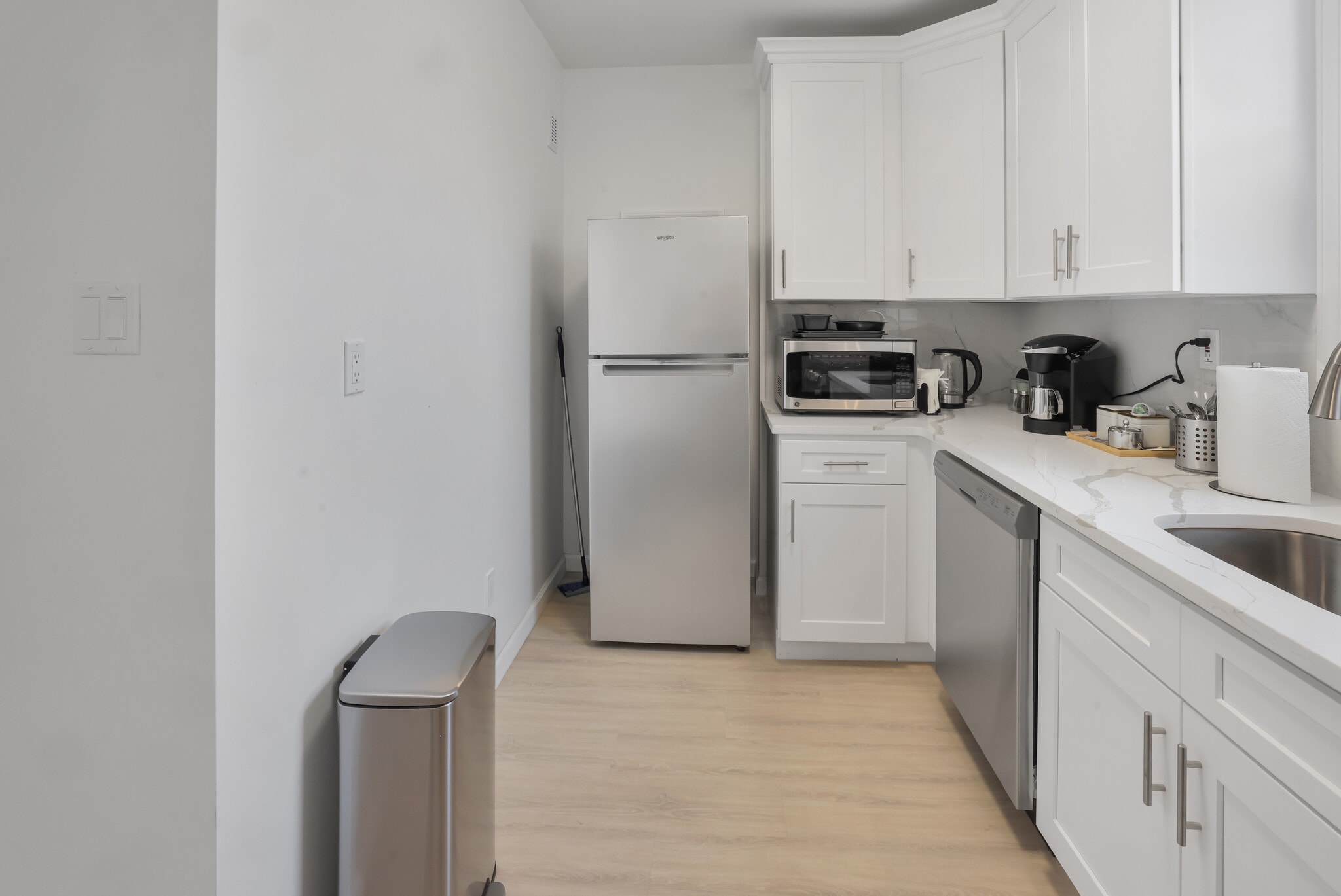 Building Photo - 126 Grant Ave