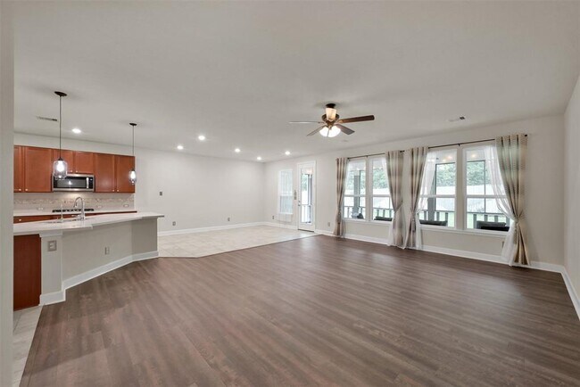 Building Photo - 3929 Eagle Nest Lake Ln