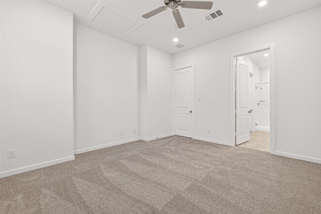 Building Photo - 3203 Home Ct