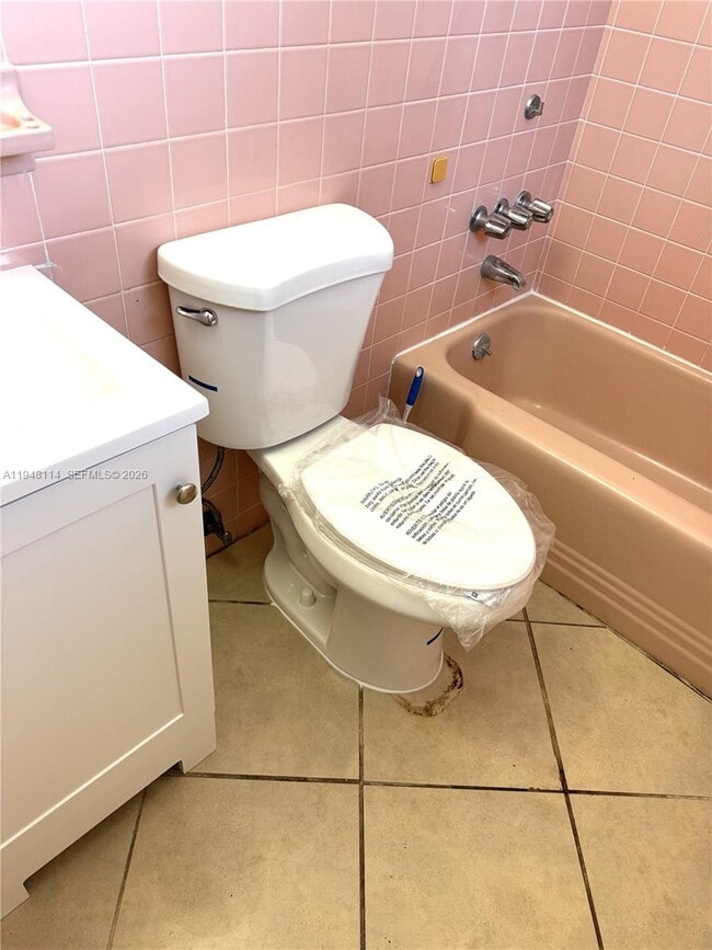 Building Photo - 225 NW 23rd St