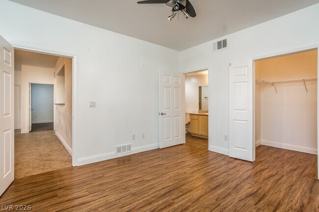 Building Photo - 8000 W Badura Ave