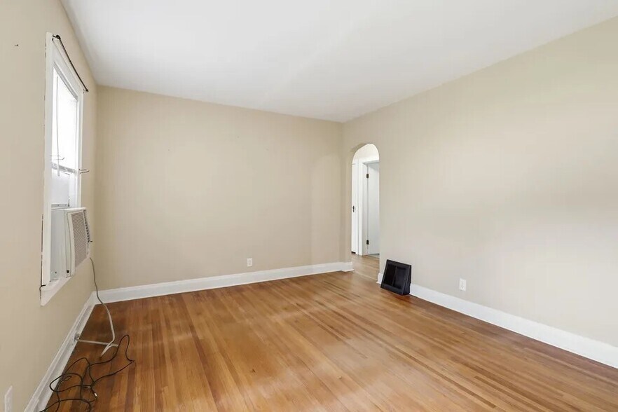 Building Photo - 1302 38th Avenue Dr