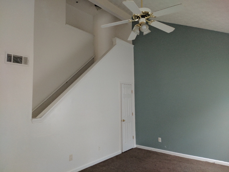 Building Photo - 2355 Wellington Cir