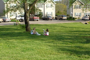 Building Photo - Meadows of Alexandria