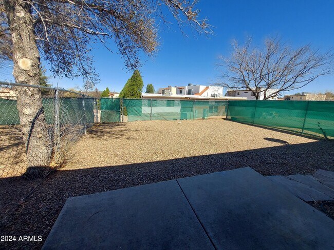 Building Photo - 4103 Calle Barona