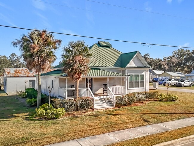 Building Photo - 389 S Central Ave