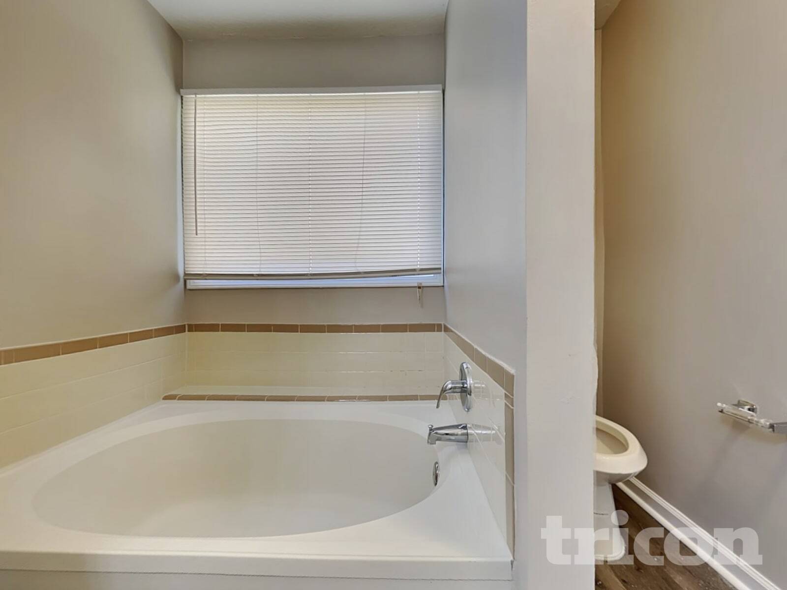 Building Photo - 868 Ashwood Crossing