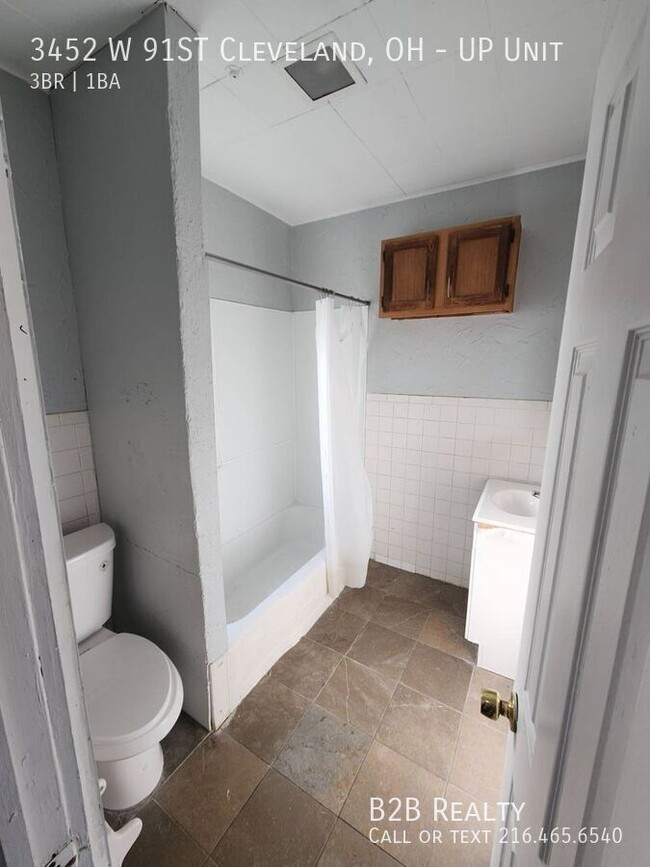 Building Photo - 3452 W 91st St