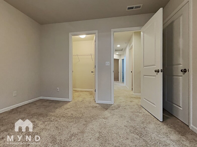Building Photo - 7267 NW 164th Ave