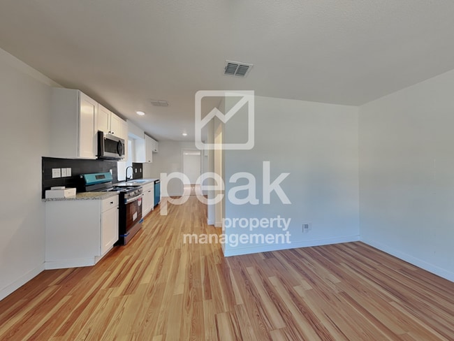 Building Photo - $1600! 3Bed/1Bath Home in Fort Worth! Tour...