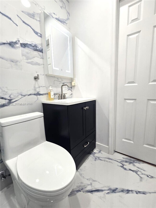 Building Photo - 10762 SW 61st Terrace