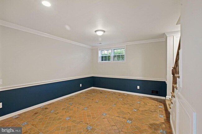 Building Photo - 1225 Michigan Ct