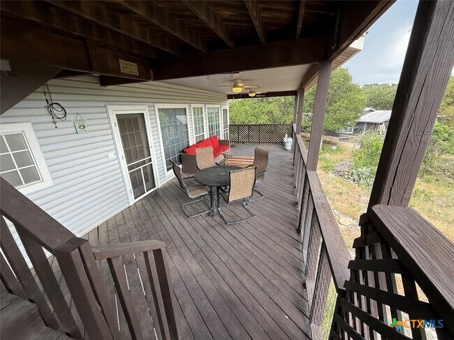 Building Photo - 1832 Canyon Lake Dr