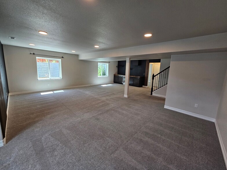 Building Photo - 13256 Park Meadows Dr