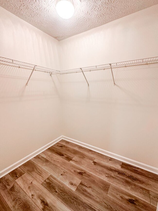 Building Photo - Ranch Style townhome in great Gainesville location