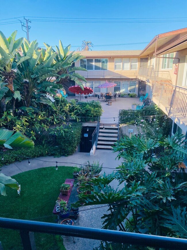 Building Photo - Beautiful 2 Bedroom Condo In Long Beach