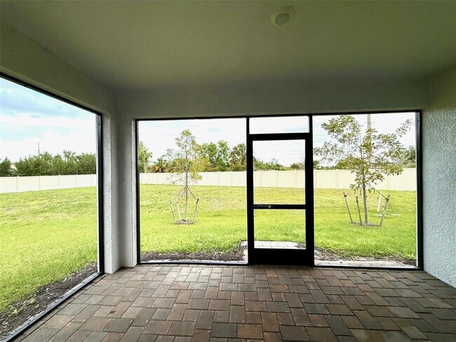 Building Photo - 9404 Sunbeam Cir