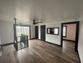 Building Photo - 1209 Bawcom St