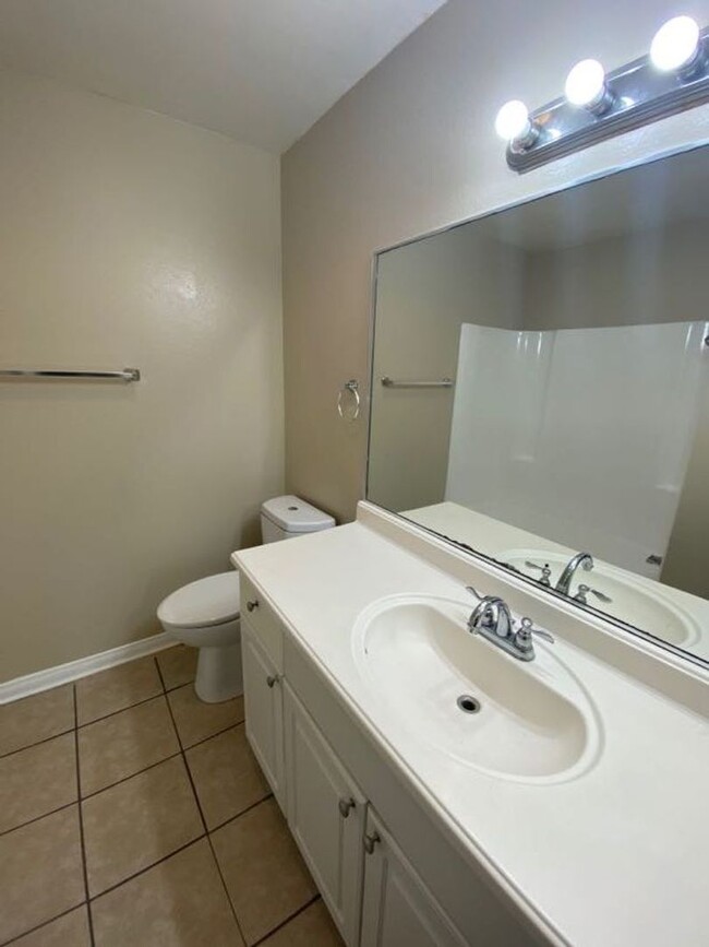 Interior Photo - 5505 Ackerfield Ave. Long Beach, CA 90805