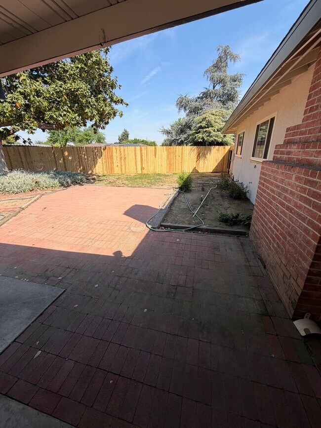 Building Photo - Remodeled home