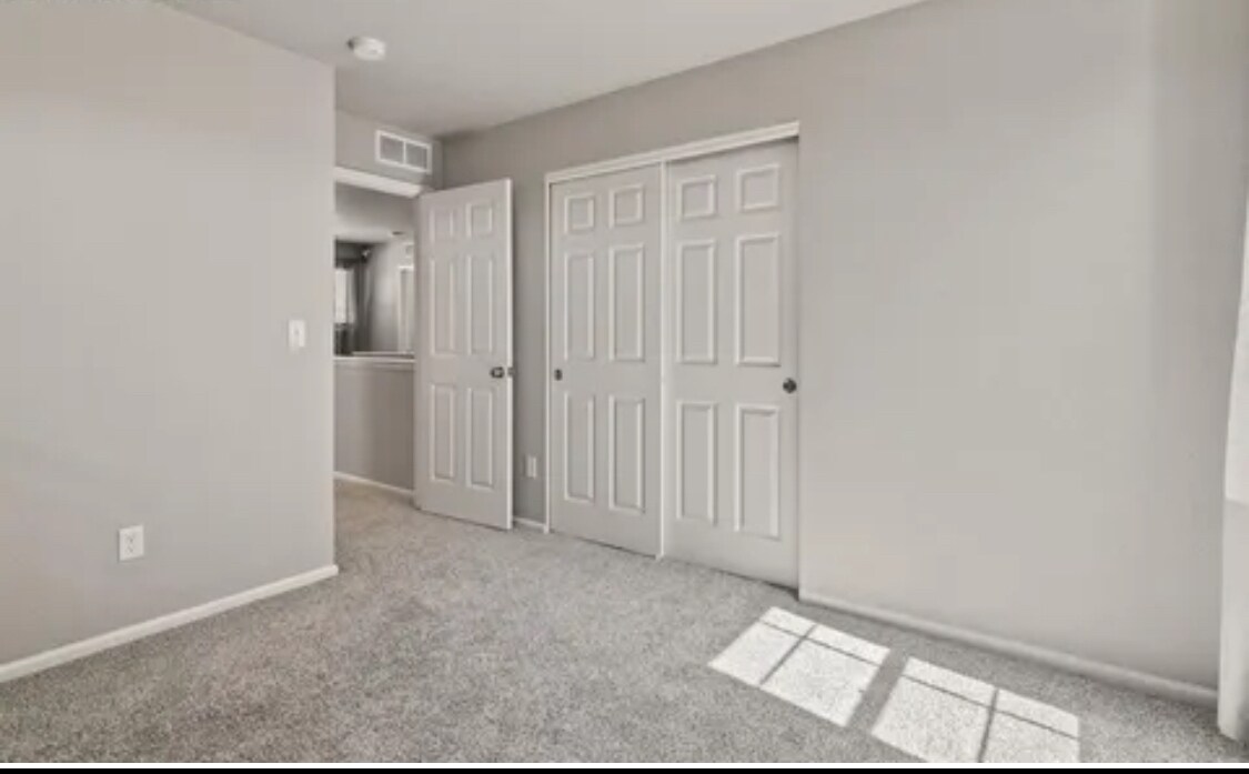 Building Photo - 7238 Fauna Glen Dr