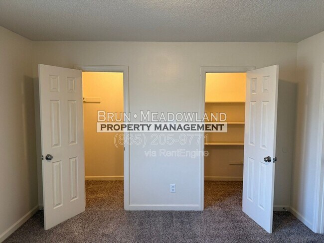 Building Photo - 9101 Parktop Ln NW