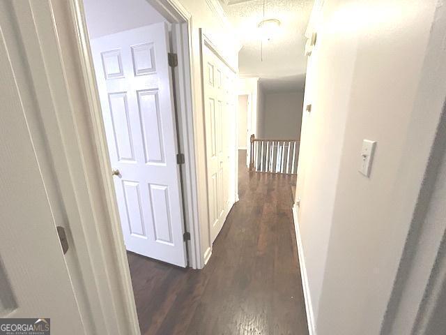 Building Photo - 305 Carriage Chase