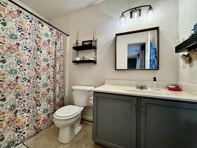 Building Photo - First-Time Rental Near The Beaches! Available 08-14-26 - Attached Garage - Fenced Yard - Pet Frie...