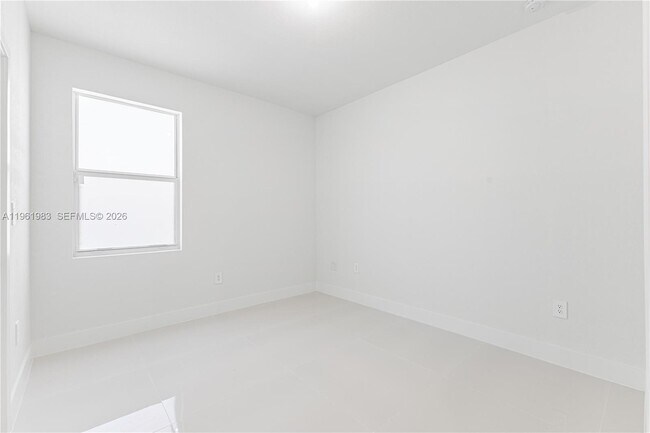 Building Photo - 21326 Old Cutler Rd