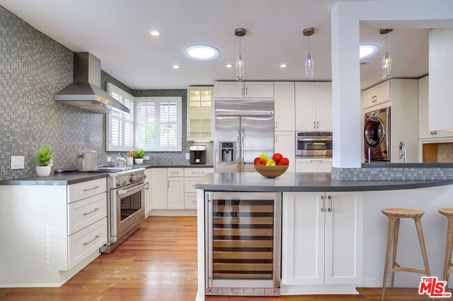 Building Photo - 8404 Holy Cross Pl